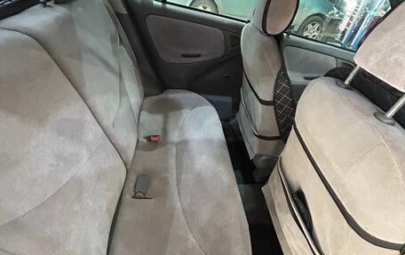 Toyota Platz, 2001 год, 245 000 рублей, 14 фотография
