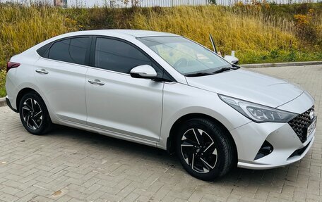 Hyundai Solaris II рестайлинг, 2021 год, 1 700 000 рублей, 4 фотография
