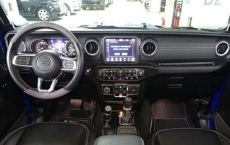 Jeep Wrangler, 2022 год, 4 066 000 рублей, 3 фотография