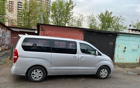 Hyundai Grand Starex Grand Starex I рестайлинг 2, 2010 год, 1 650 000 рублей, 3 фотография