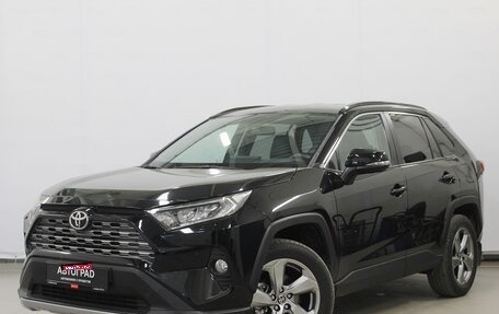 Toyota RAV4, 2019 год, 3 180 000 рублей, 1 фотография