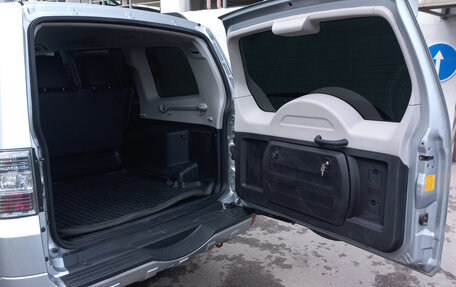 Mitsubishi Pajero IV, 2011 год, 2 100 000 рублей, 3 фотография