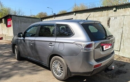 Mitsubishi Outlander III рестайлинг 3, 2012 год, 1 650 000 рублей, 2 фотография