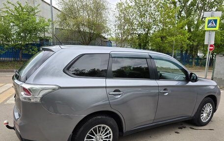 Mitsubishi Outlander III рестайлинг 3, 2012 год, 1 650 000 рублей, 5 фотография