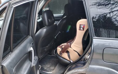 Toyota RAV4, 2005 год, 650 000 рублей, 2 фотография