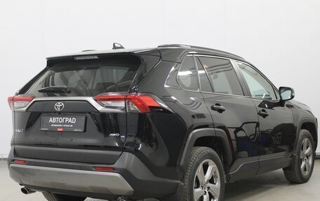 Toyota RAV4, 2019 год, 3 180 000 рублей, 4 фотография