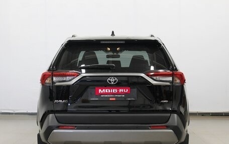 Toyota RAV4, 2019 год, 3 180 000 рублей, 5 фотография