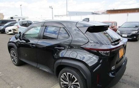 Toyota Yaris Cross, 2022 год, 1 311 000 рублей, 3 фотография