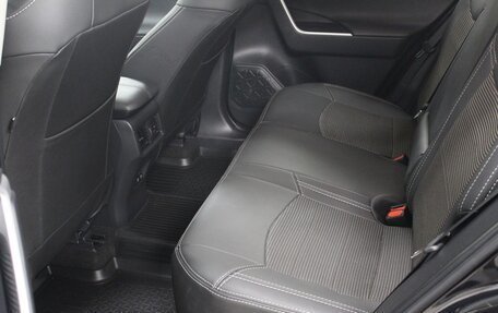 Toyota RAV4, 2019 год, 3 180 000 рублей, 10 фотография