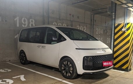 Hyundai Staria, 2023 год, 5 690 000 рублей, 1 фотография