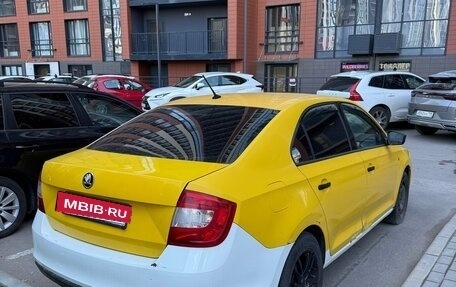 Skoda Rapid I, 2015 год, 330 000 рублей, 2 фотография