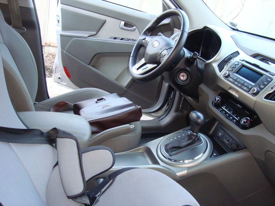 KIA Sportage III, 2011 год, 1 750 000 рублей, 6 фотография