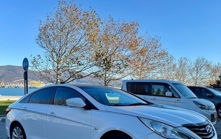 Hyundai Sonata VI, 2011 год, 1 080 000 рублей, 3 фотография