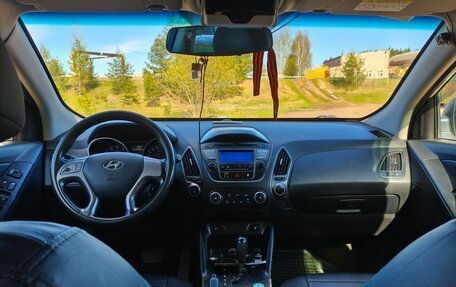 Hyundai ix35 I рестайлинг, 2013 год, 1 100 000 рублей, 14 фотография