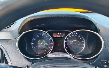 Hyundai ix35 I рестайлинг, 2013 год, 1 100 000 рублей, 12 фотография