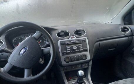 Ford Focus II рестайлинг, 2006 год, 120 000 рублей, 5 фотография