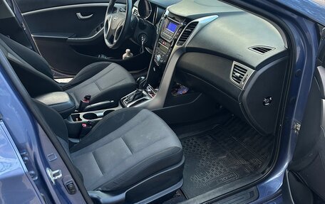 Hyundai i30 II рестайлинг, 2012 год, 900 000 рублей, 11 фотография