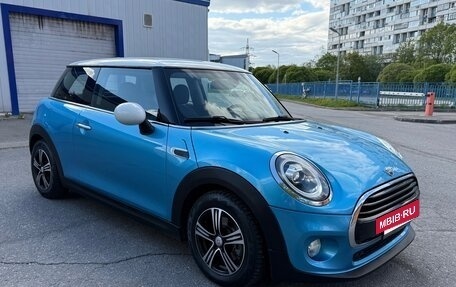 MINI Hatch, 2018 год, 1 550 000 рублей, 9 фотография