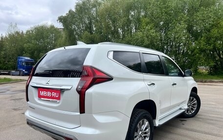 Mitsubishi Pajero Sport III рестайлинг, 2021 год, 4 140 000 рублей, 7 фотография