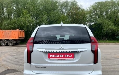 Mitsubishi Pajero Sport III рестайлинг, 2021 год, 4 140 000 рублей, 8 фотография