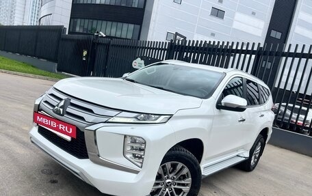 Mitsubishi Pajero Sport III рестайлинг, 2021 год, 4 140 000 рублей, 2 фотография