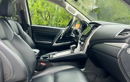 Mitsubishi Pajero Sport III рестайлинг, 2021 год, 4 140 000 рублей, 13 фотография