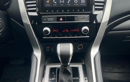 Mitsubishi Pajero Sport III рестайлинг, 2021 год, 4 140 000 рублей, 18 фотография