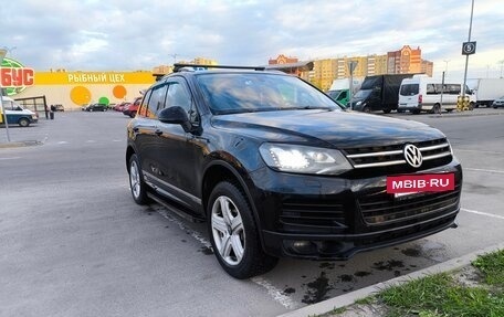 Volkswagen Touareg III, 2011 год, 1 900 000 рублей, 2 фотография