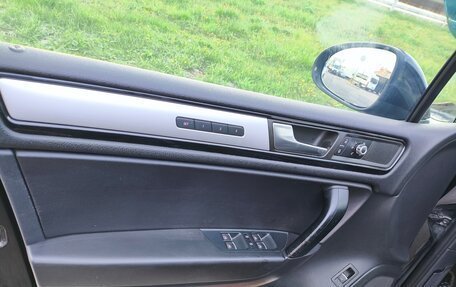 Volkswagen Touareg III, 2011 год, 1 900 000 рублей, 15 фотография