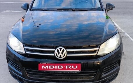 Volkswagen Touareg III, 2011 год, 1 900 000 рублей, 4 фотография