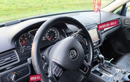 Volkswagen Touareg III, 2011 год, 1 900 000 рублей, 10 фотография