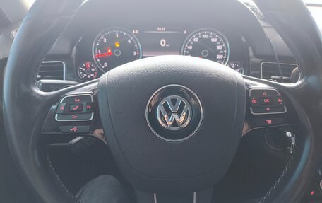 Volkswagen Touareg III, 2011 год, 1 900 000 рублей, 19 фотография