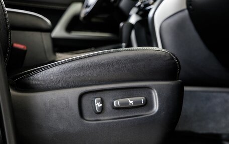 Toyota Land Cruiser 200, 2012 год, 4 058 000 рублей, 25 фотография