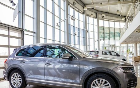 Volkswagen Touareg III, 2019 год, 4 358 000 рублей, 8 фотография