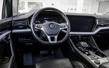 Volkswagen Touareg III, 2019 год, 4 358 000 рублей, 18 фотография