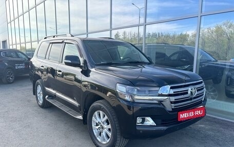 Toyota Land Cruiser 200, 2013 год, 3 790 000 рублей, 3 фотография