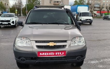 Chevrolet Niva I рестайлинг, 2018 год, 970 000 рублей, 6 фотография