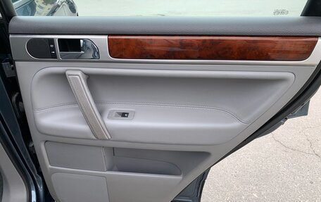 Volkswagen Touareg III, 2003 год, 1 150 000 рублей, 25 фотография