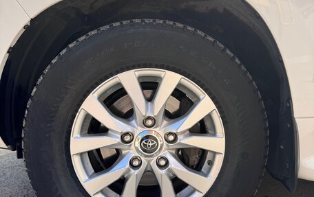 Toyota Land Cruiser 200, 2016 год, 5 750 000 рублей, 10 фотография