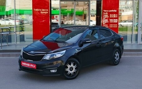 KIA Rio III рестайлинг, 2015 год, 975 000 рублей, 1 фотография