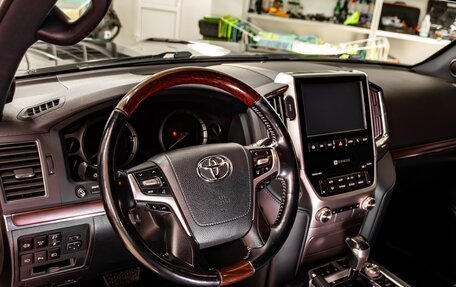 Toyota Land Cruiser 200, 2018 год, 8 700 000 рублей, 10 фотография