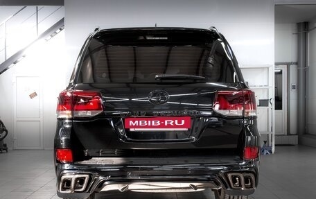 Toyota Land Cruiser 200, 2018 год, 8 700 000 рублей, 4 фотография