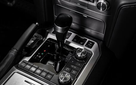 Toyota Land Cruiser 200, 2018 год, 8 700 000 рублей, 13 фотография
