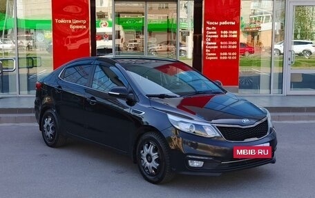 KIA Rio III рестайлинг, 2015 год, 975 000 рублей, 3 фотография