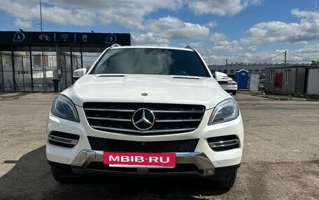 Mercedes-Benz M-Класс, 2014 год, 2 500 000 рублей, 31 фотография