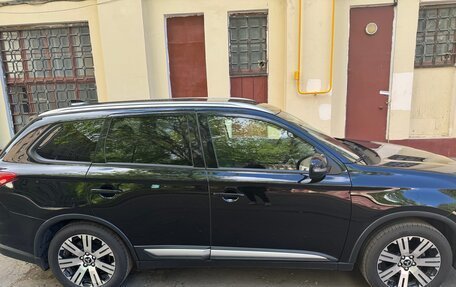 Mitsubishi Outlander III рестайлинг 3, 2019 год, 2 190 000 рублей, 8 фотография