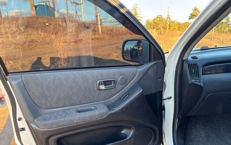 Toyota Kluger I, 2001 год, 1 000 000 рублей, 6 фотография