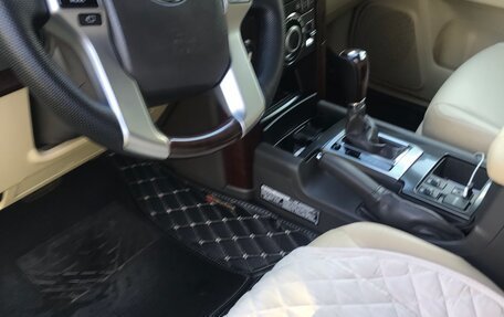 Toyota Land Cruiser Prado 150 рестайлинг 2, 2014 год, 3 570 000 рублей, 10 фотография