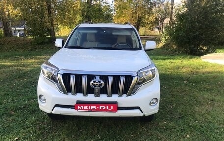 Toyota Land Cruiser Prado 150 рестайлинг 2, 2014 год, 3 570 000 рублей, 6 фотография