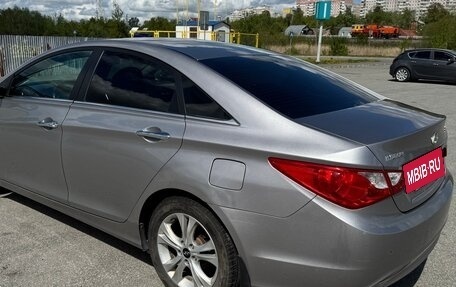 Hyundai Sonata VI, 2010 год, 1 050 000 рублей, 4 фотография